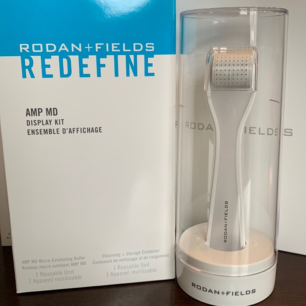 BNIB Rodan + Fields AMP MD Micro-Exfoliating Roller Display Kit 💙